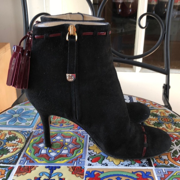 Kate Spade black ankle booties 7, burgundy trim - Picture 2 of 7